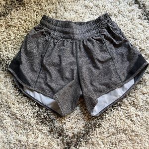 Lululemon Hotty Hot shorts-4 inch